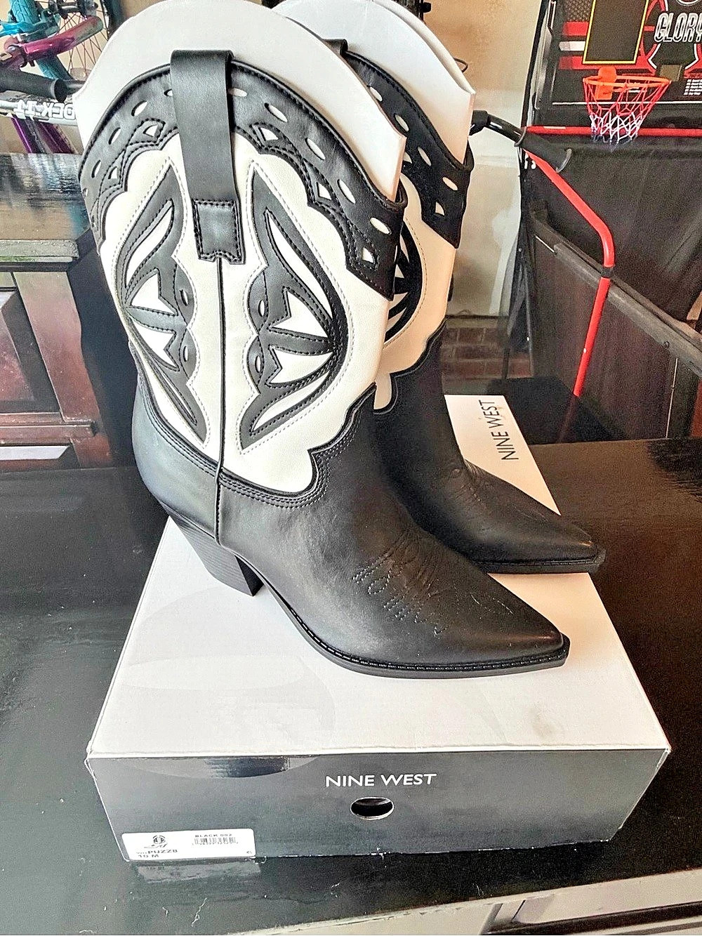 Nine West Western Heeled Boots Black & White US 10 Like New